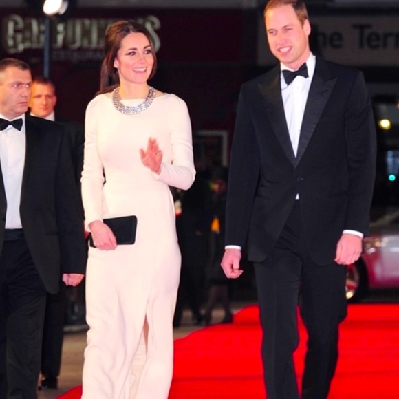 New Zara Crystal Statement Necklace in Silver - Picture 4 of 7